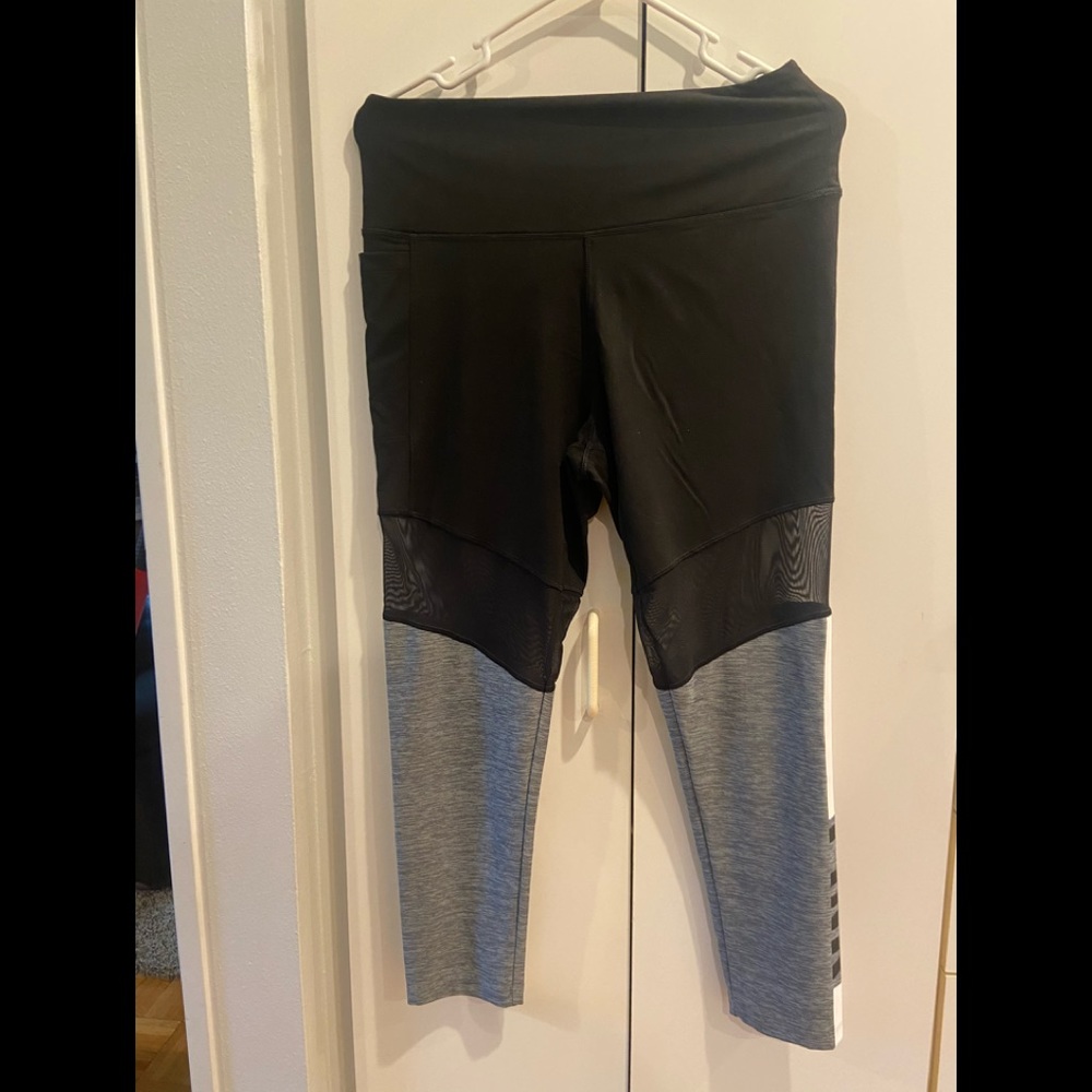 Victoria’s Secret Pink Leggings large